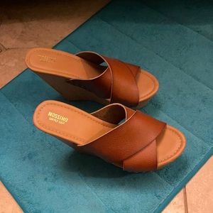 Never Worn Size 8 Mossimo Supply Co. Heels